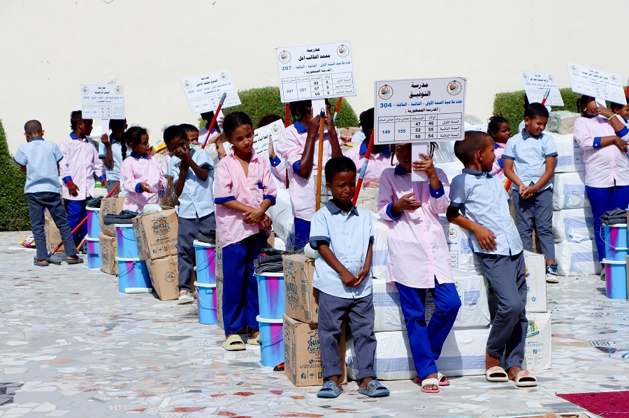 معالي الوزيرة تشرف على إطلاق عملية توزيع الزي المدرسي بولاية نواكشوط الشمالية