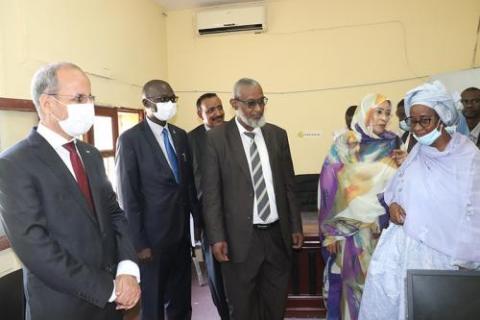 Le ministre de l’Éducation nationale visite le bureau d’accueil de son département